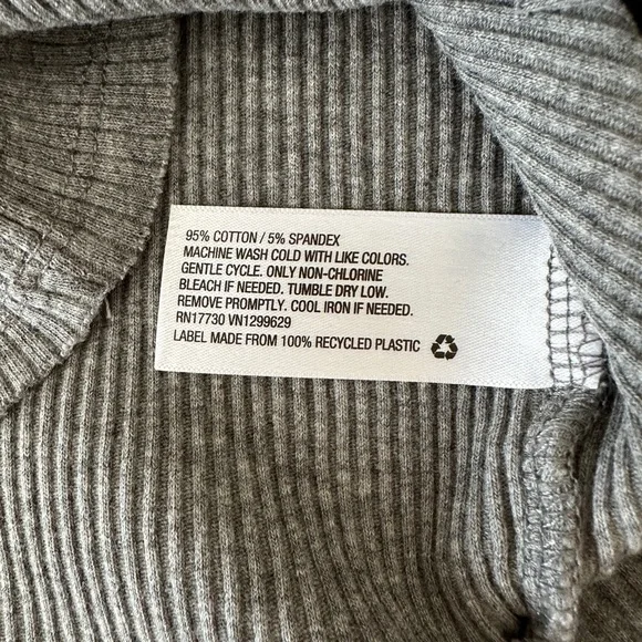 Wild Fable High Neck Cropped Racerback Gray Tank Top Women’s XS - Picture 5 of 7